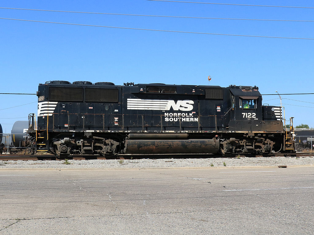 NS 7122